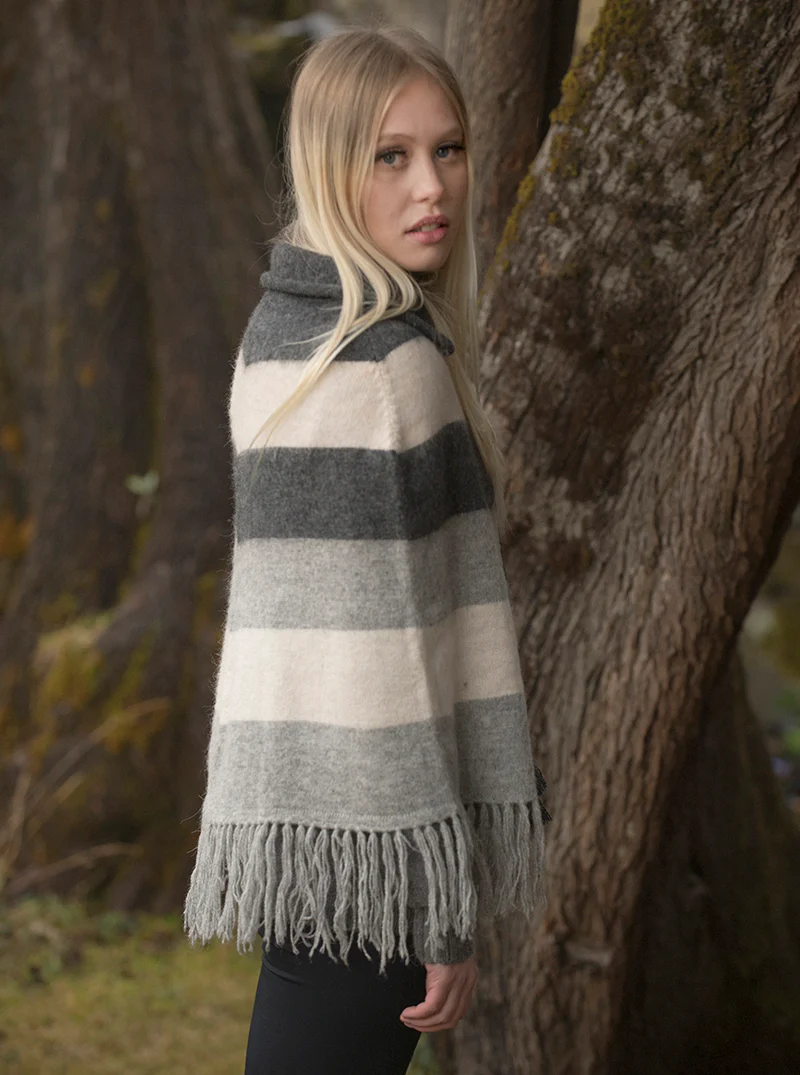 Poncho with lines in gray tones for Women - Image 3